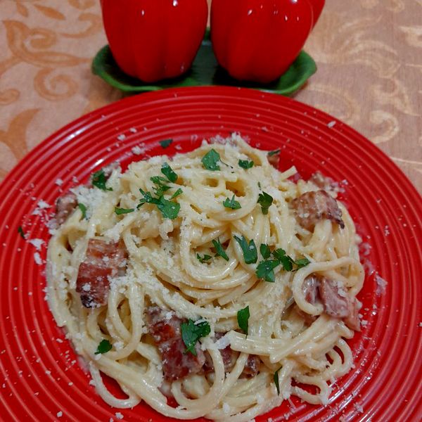 Pasta 'Balkan Carbonara'